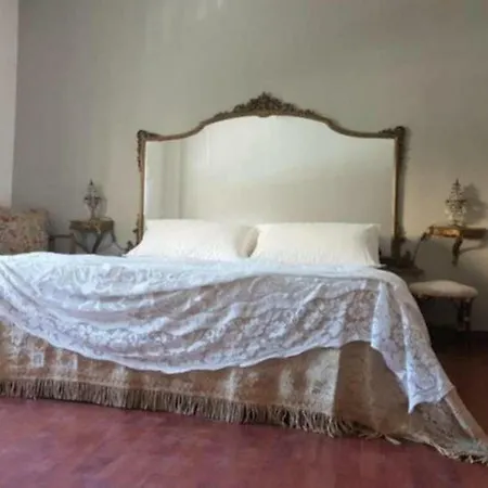 Dimora Mea Holiday home *